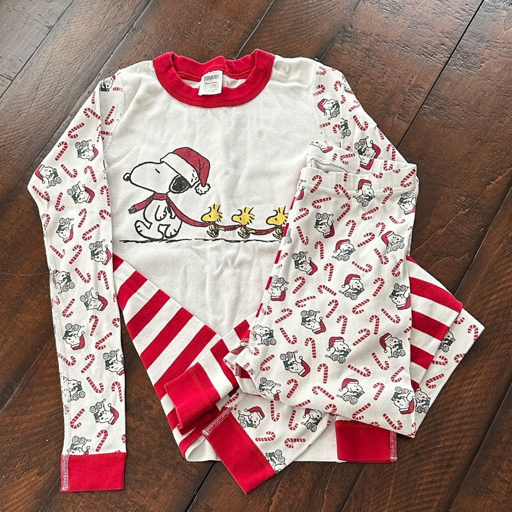 Hanna Andersson Size 150 (12) Snoopy Peanuts Holiday Long John Pajama Set